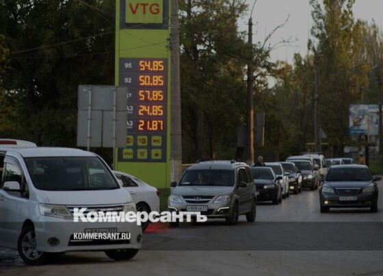 В Крыму образовались очереди на заправках