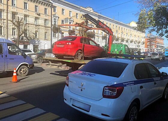 В Твери на платной парковке массово эвакуировали автомобили