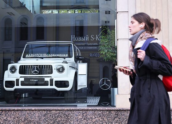 Запасы авто ушедших из России брендов закончатся к концу года