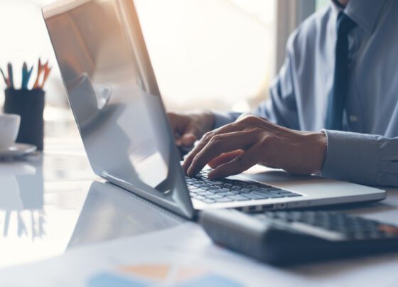 Кому и на сколько повысят выплаты