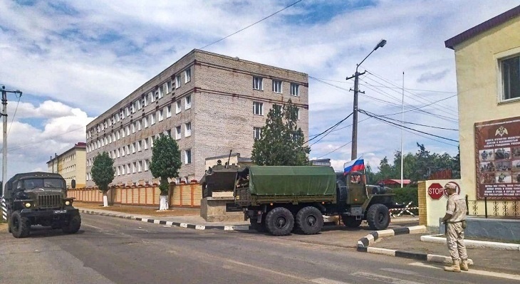 Под Волгоградом с флагами встретили вернувшихся со спецоперации бойцов