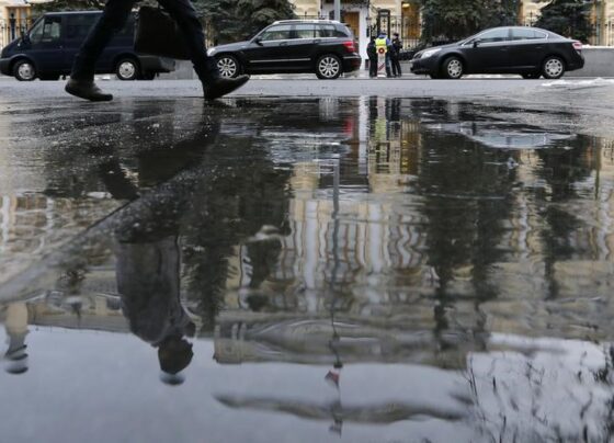 Падение фондового рынка РФ при отсутствии нерезидентов негативно сказывается в первую очередь на портфелях розничных инвесторов - ЦБ