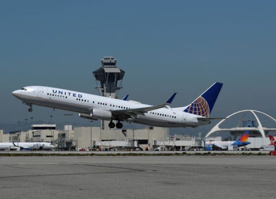 United Airlines Holdings: доходы, прибыль побили прогнозы в Q4