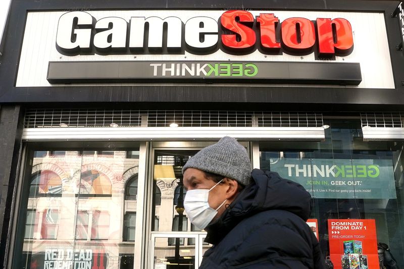 Акции GameStop выросли почти на 50% От Investing.com