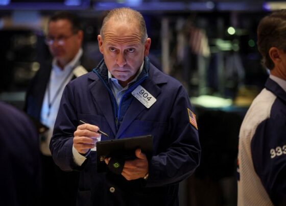 Рынок акций и золото выросли под конец недели