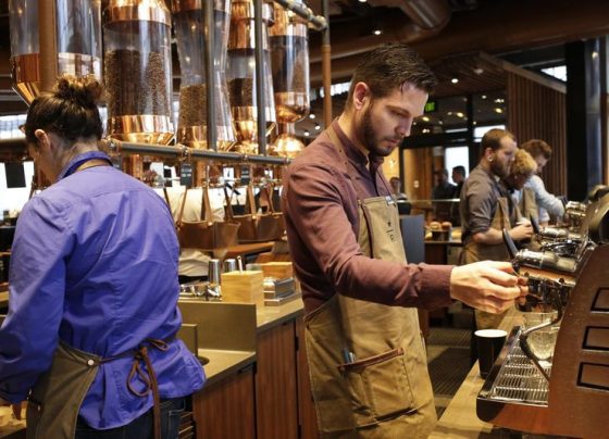 Starbucks: доходы, прибыль побили прогнозы в Q4