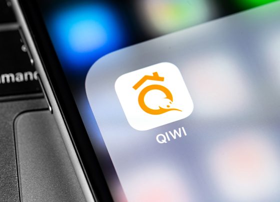 Расписки Qiwi упали на 14% на новостях о продаже активов