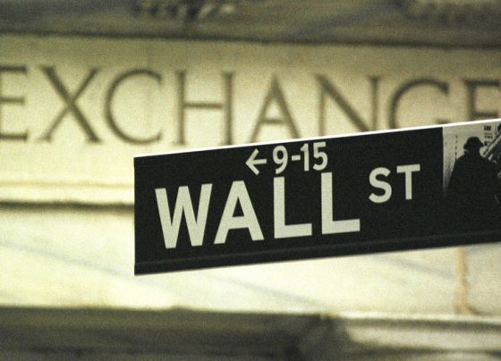 Рынок акций  США закрылся падением, Dow Jones снизился на 1,35%