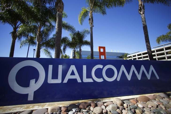 Wolfe Research понизила рейтинг Qualcomm из-за ожидаемого эффекта от собственного модема Apple