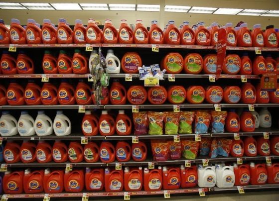 &copy; Reuters.  Procter&amp;Gamble: доходы побили прогнозы, прибыльa оказался ниже прогнозов в Q3