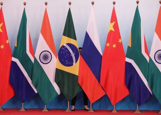 БРИКС разрабатывает платформу расчетов в нацвалютах BRICS Bridge