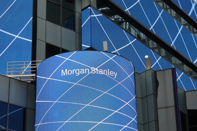 Morgan Stanley повышает ценовые ориентиры для рейтинговых агентств благодаря оптимистичному прогнозу