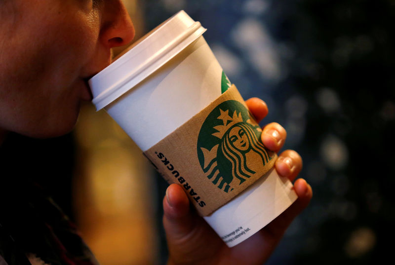 Акции Starbucks получили шестое повышение за день после назначения нового генерального директора