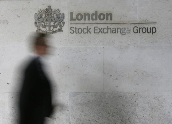&copy; Reuters. Рынок акций  Великобритании закрылся падением, Investing.com Великобритания 100 снизился на 0,57%