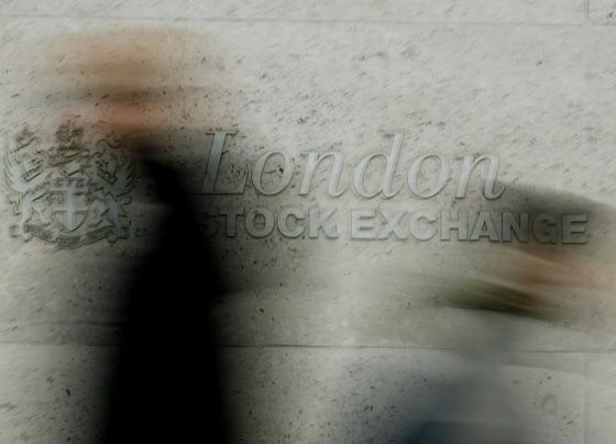 &copy; Reuters.  Рынок акций  Великобритании закрылся падением, Investing.com Великобритания 100 снизился на 0,20%