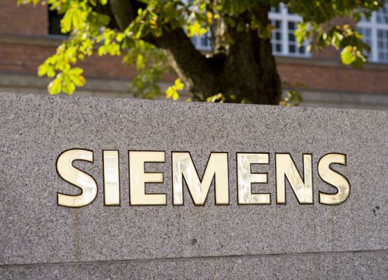 Акции Siemens рванули к рекордному максимуму после отчетности От Investing.com