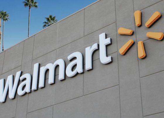Walmart: доходы, прибыль побили прогнозы в Q4