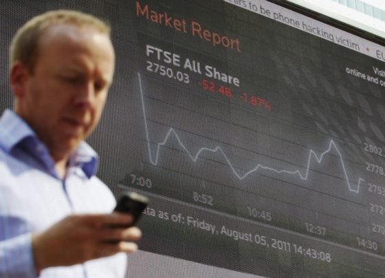 &copy; Reuters.  Рынок акций  Великобритании закрылся падением, Investing.com Великобритания 100 снизился на 0,79%